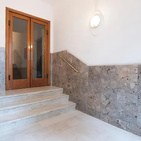 Apartment Pantheon *